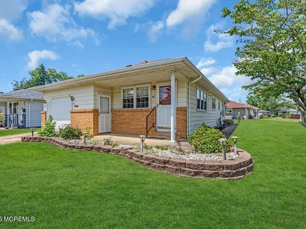 68 Barbados Drive S, Toms River, NJ 08757