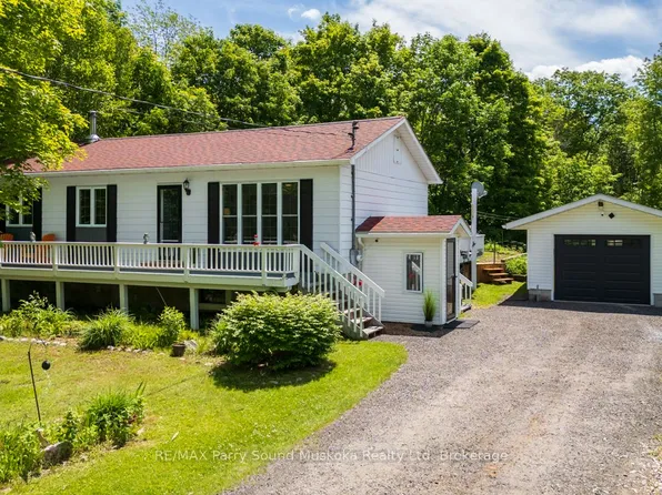 28 Clerks Rd, Georgian Bay, ON P0C 1H0