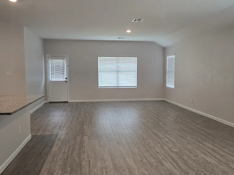 5936 Geronimo Way — Photo 2