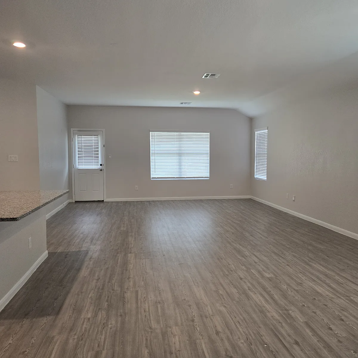 Building Photo - 5936 Geronimo Way