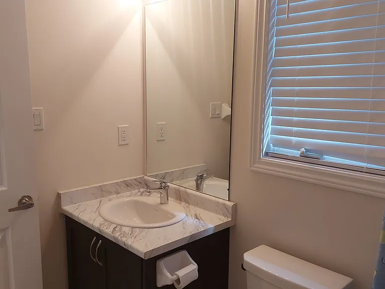 92 Berkely St #UPPER — Photo 9