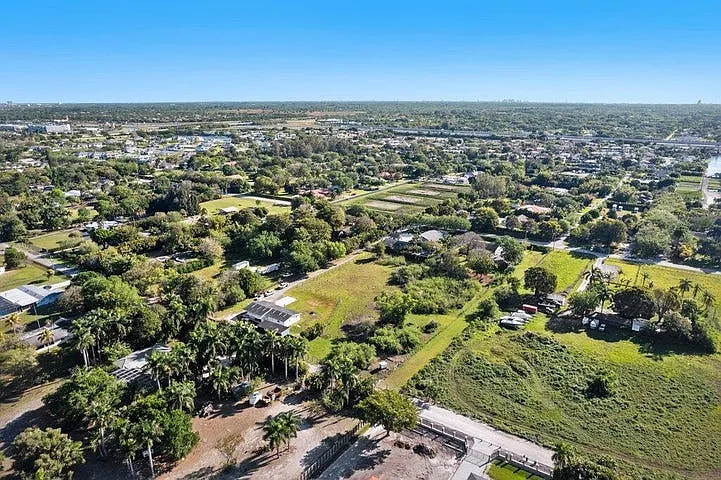 4 bed, 2266 sqft, $5,500 — Photo 1