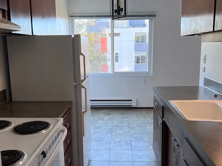 6314 42nd Ave SW — Photo 32