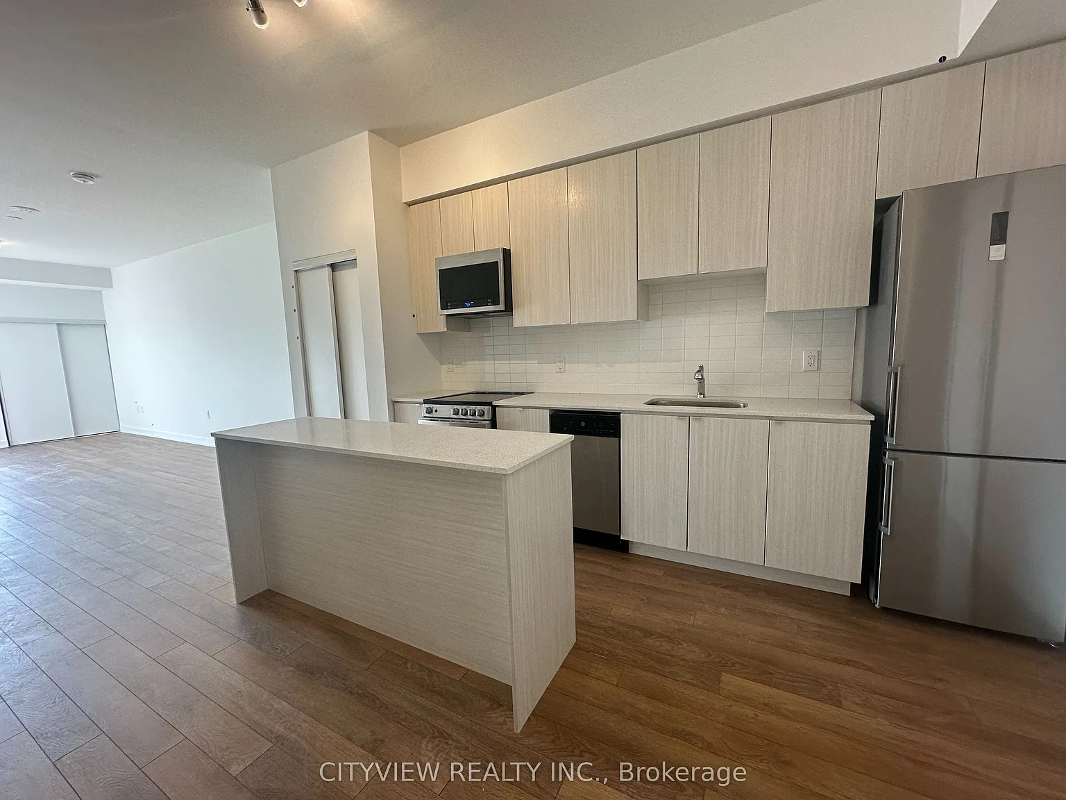 2 bed, $2,500 — Photo 3