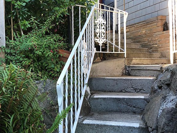 3rd image of 11528 Lakeside Ave NE #2