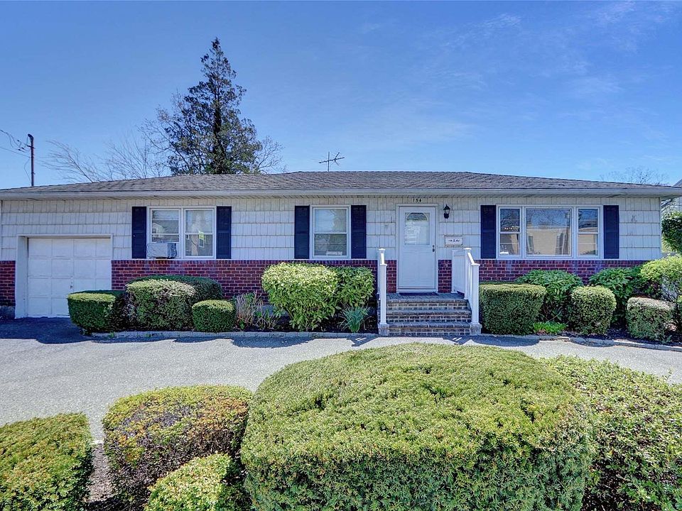 1st image of 154 Jerusalem Avenue