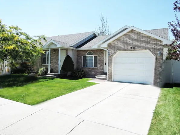 1340 S Tie Breaker Dr, Ammon, ID 83406