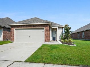 1016 Deer Pass Dr, Baton Rouge, LA 70820