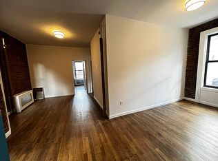224 W 16th St APT 1, New York, NY 10011