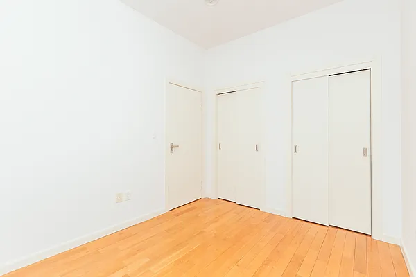 Rented by HCRE | media 10
