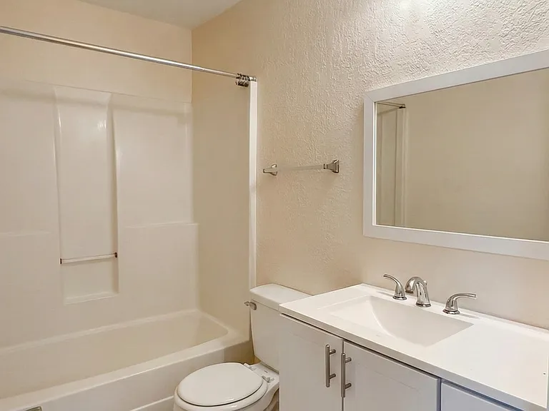 2013 Mary St #TOWNHOUSE — Photo 15