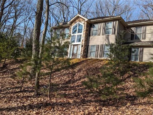 310 Firefly Ct, East Stroudsburg, PA 18301