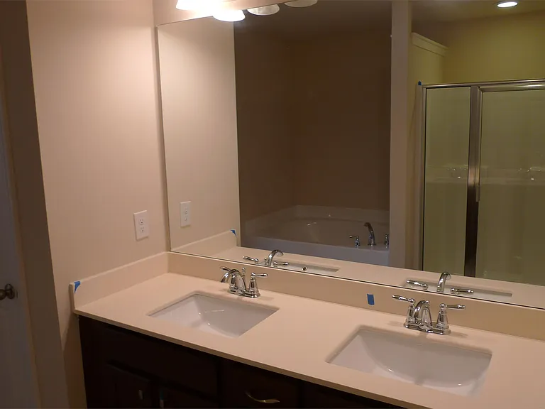 92 Greenfield Dr — Photo 5