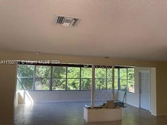 3rd image of 14710 S Spur Dr