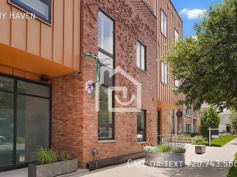 2550 Lawrence St #B-305 — Photo 13