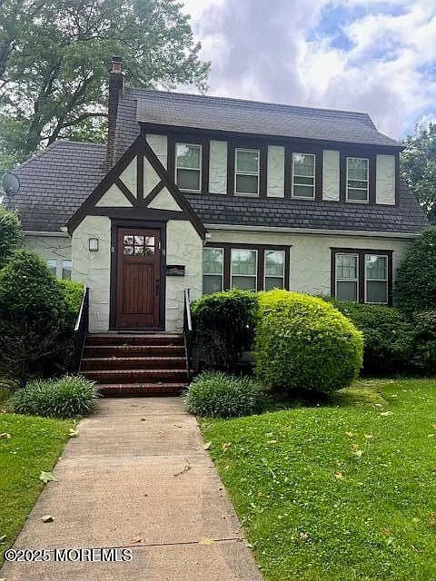 8 Roseld Ct