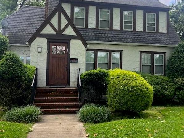 8 Roseld Ct
