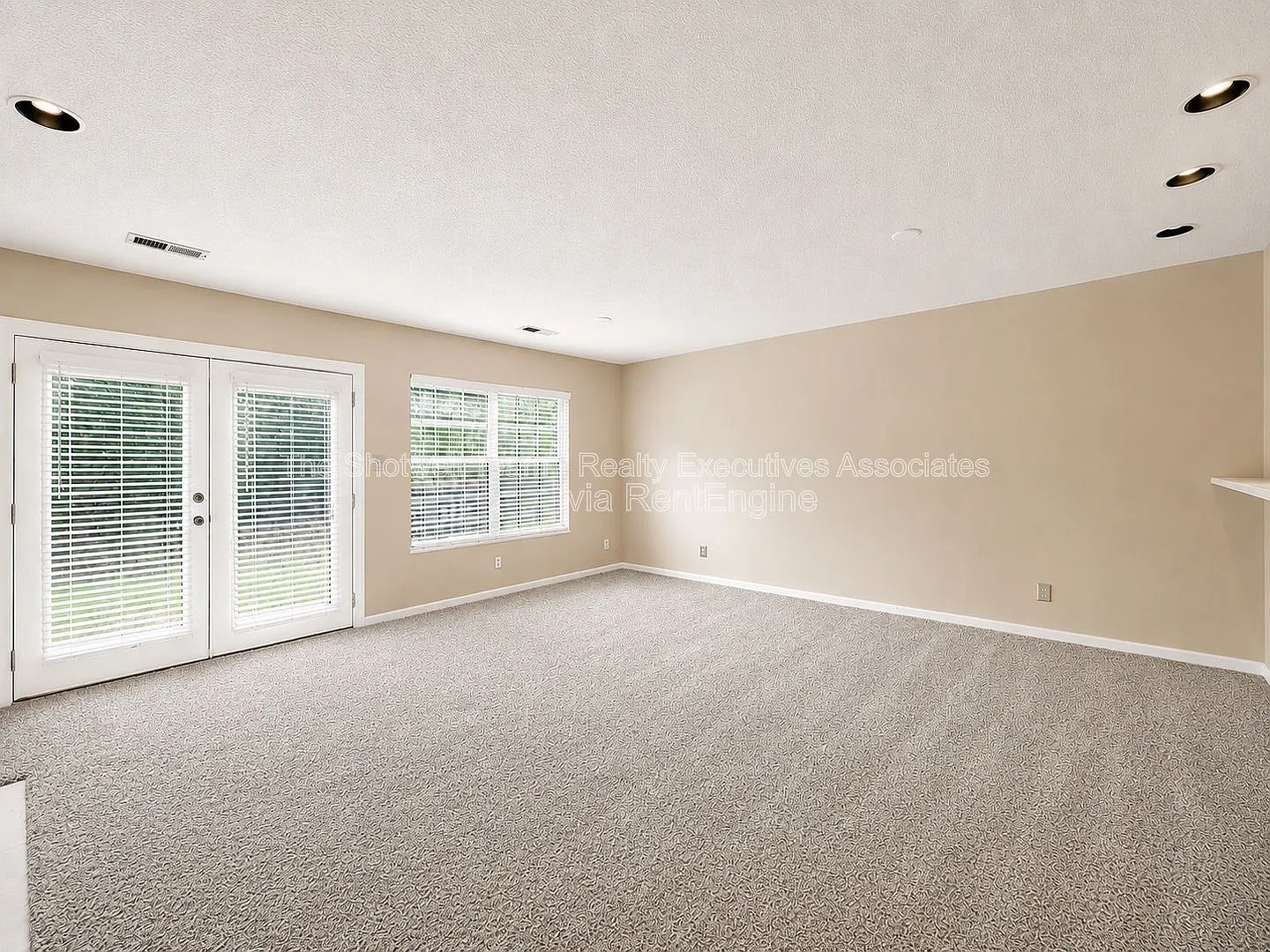 2 bed, 2.5 bath, 1260 sqft, $1,695 — Photo 3
