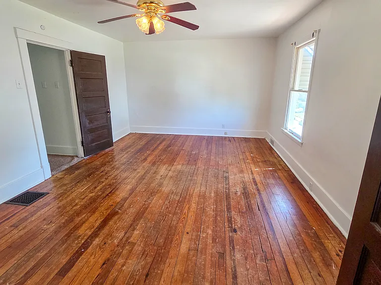 1330 Woodmont Ave — Photo 24