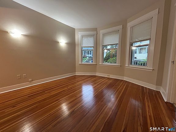 5th image of 37 Pardee Pl