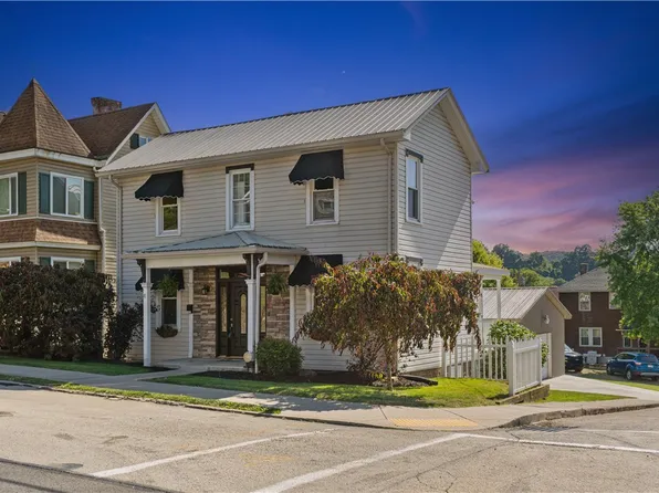 1002 Vine St, West Newton, PA 15089