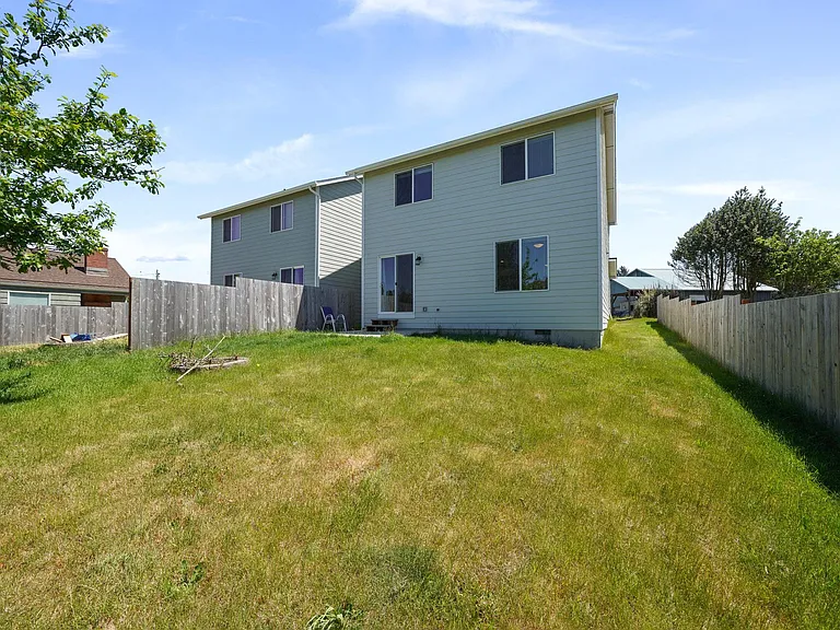 877 SE Anchor Ave #A — Photo 23