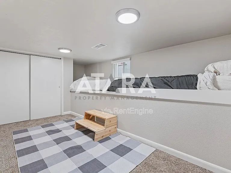 724 E Wilson Ave — Photo 35