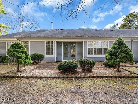 3rd image of 1113B Thornbury Lane