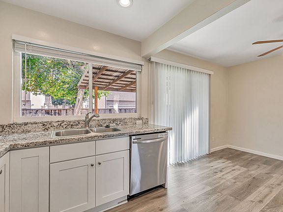 4th image of 544 Alberta Ave #544