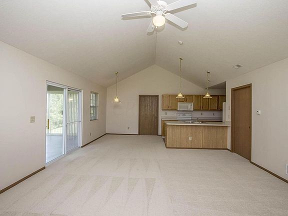 2nd image of 1283 Amberlea Dr W