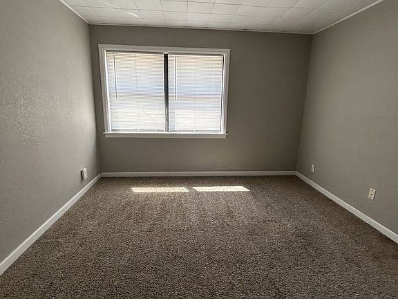 5th image of 126 E 13th St APT 7