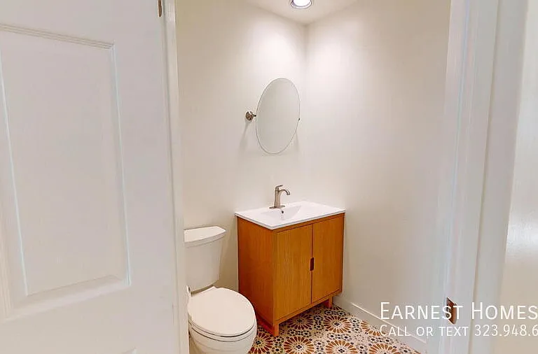 18347 Saticoy St #31 — Photo 26