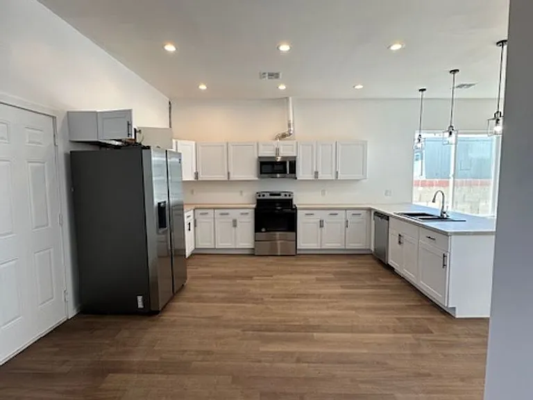 5022 S 35th Ave — Photo 5