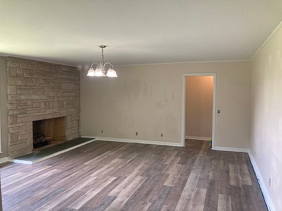 2nd image of 335 Tipton Rd #N