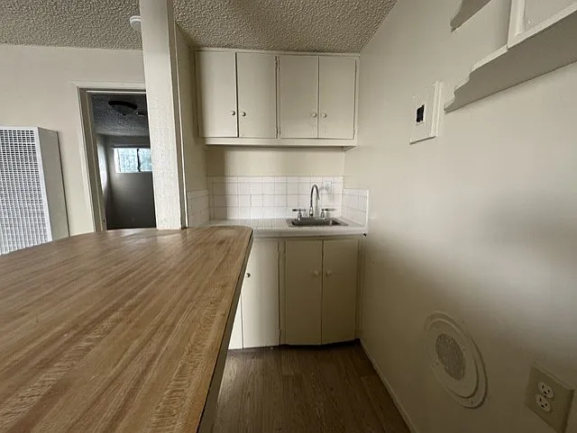 2939 S Orange Dr #1 — Photo 2
