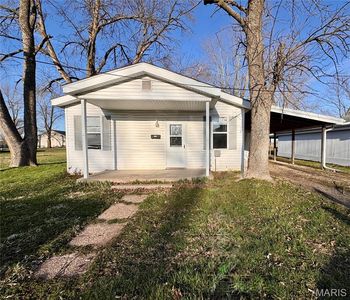 1001 S Central Ave, Vandalia, MO, 63382