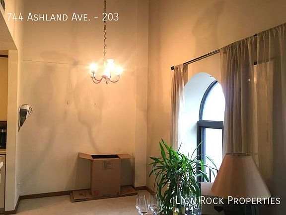 5th image of 744 Ashland Ave APT 203