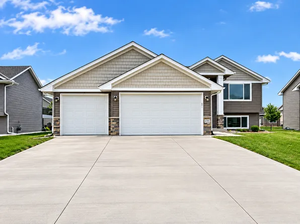 1213 Olivia St SE, New Prague, MN 56071
