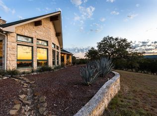 470 Bluff Creek Rd N, Center Pt, TX 78010