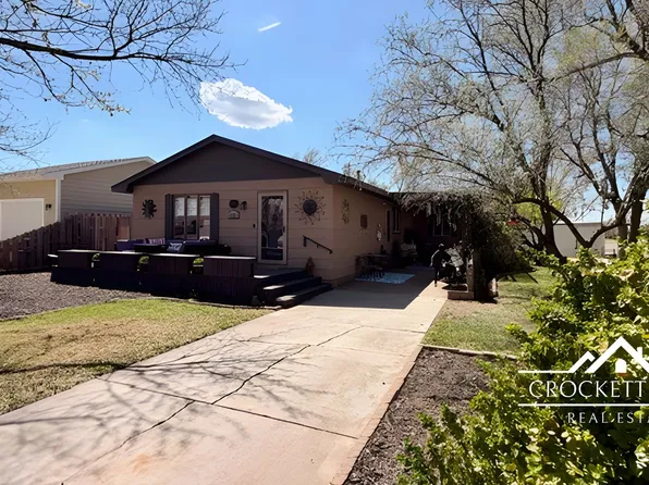 2323 Tonio Ave, Garden City, KS 67846