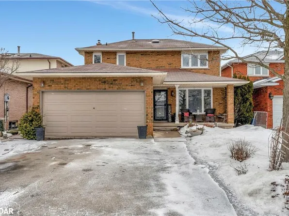 35 Josephine Dr, Hamilton, ON L9B 1Z8