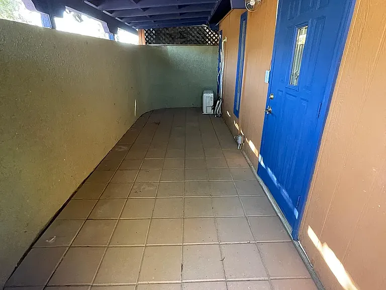 313 E Calle Arizona — Photo 15