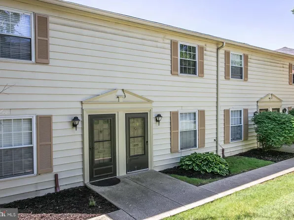 119 Ardwick Ter #8B, Lansdale, PA 19446