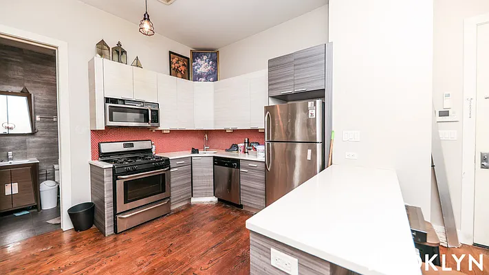 Rented by Nooklyn NYC LLC | media 1