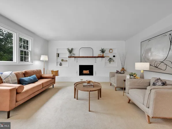 105 Ferry Ln, Phoenixville, PA 19460