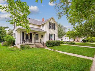 302 N 4th St, Montezuma, IA 50171