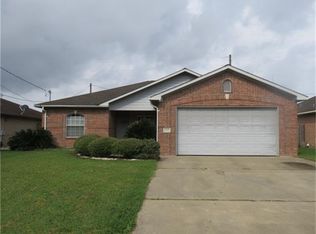 2801 Sue St, El Campo, TX 77437
