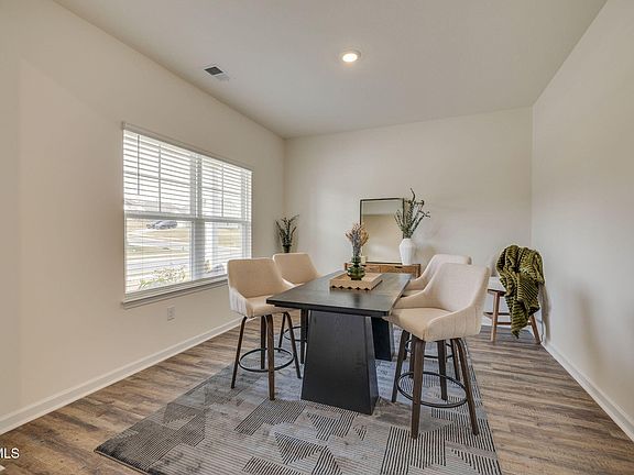 5th image of 180 Tanasqui Dr