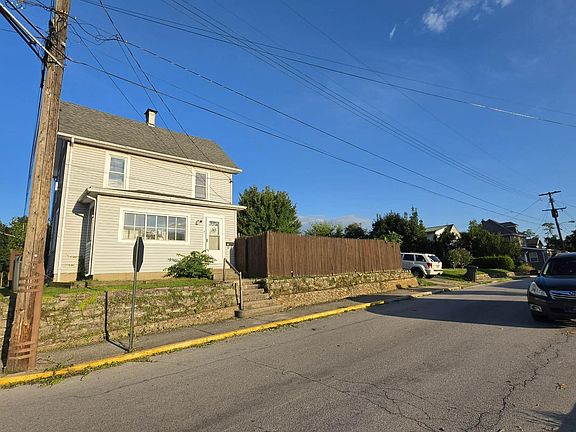 2nd image of 701 Sugar St