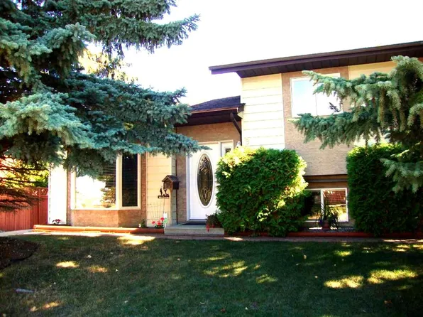 9 W Ray Ave, Red Deer, AB T4P 3B9